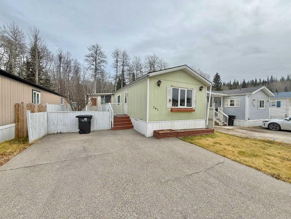 Picture of 262 Skogg Avenue , Hinton Real Estate Listing