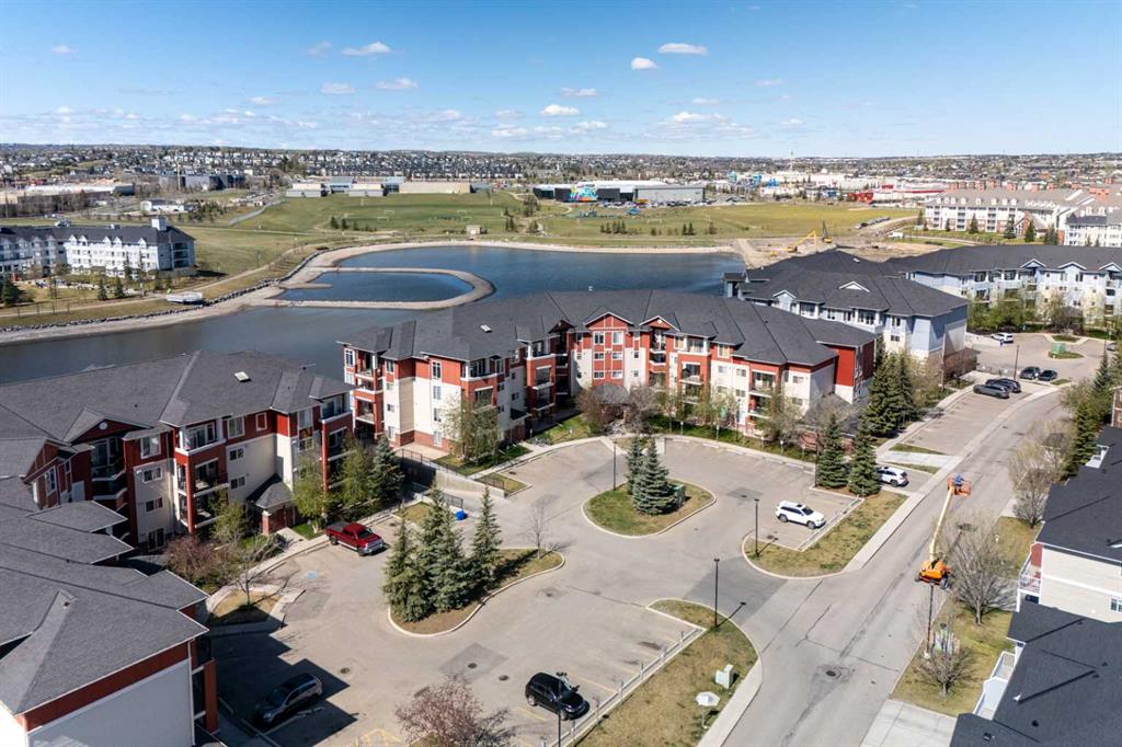 Picture of 114, 156 Country Village Circle NE, Calgary Real Estate Listing