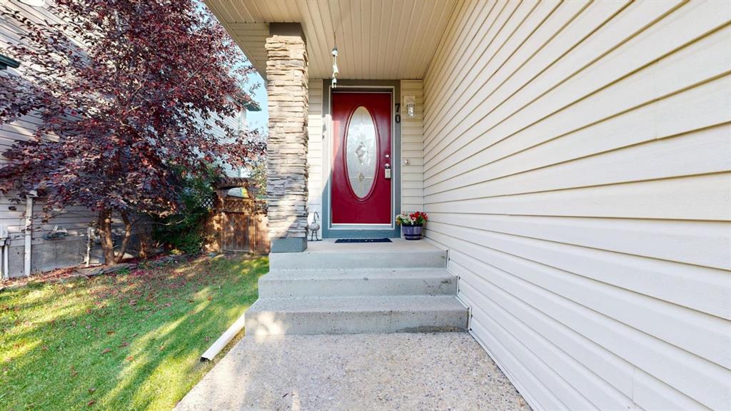 Picture of 70 Crystalridge Close , Okotoks Real Estate Listing