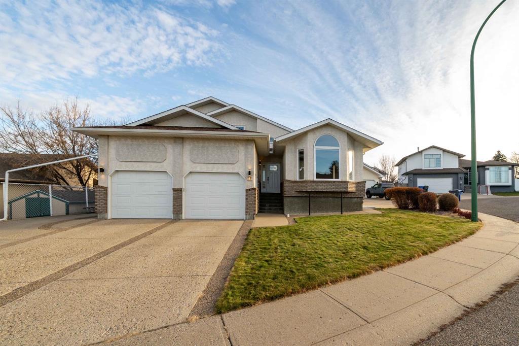 Picture of 11 Redwood Place SE, Medicine Hat Real Estate Listing