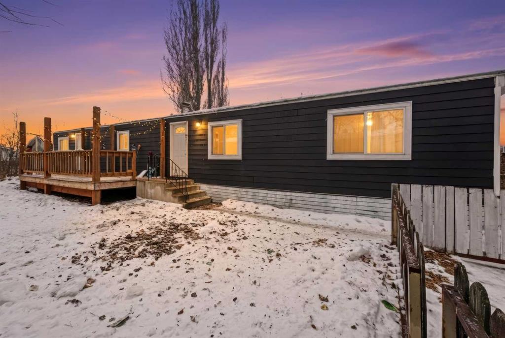 Picture of 826 Bay Road , Strathmore Real Estate Listing