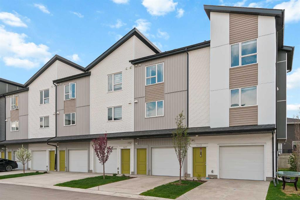 Picture of 405, 301 Redstone Boulevard NE, Calgary Real Estate Listing