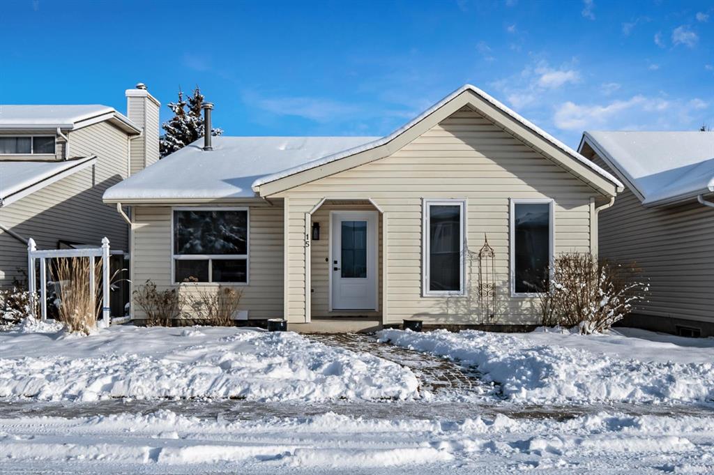 Picture of 15 Woodford Crescent SW, Calgary Real Estate Listing