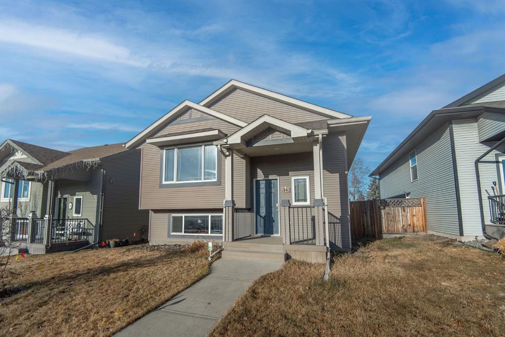 Picture of 123 Bowman Circle , Sylvan Lake Real Estate Listing