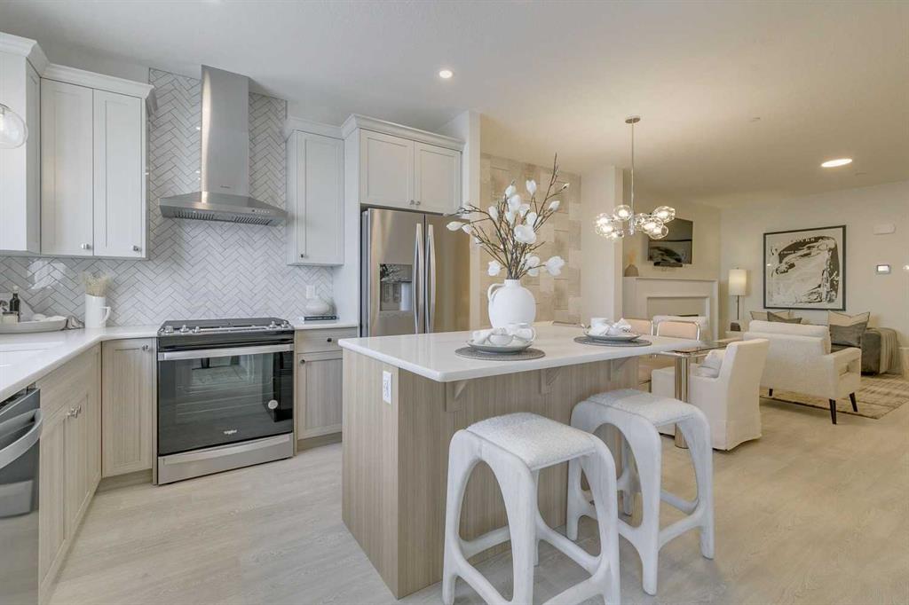 Picture of 80 Lucas Common NW, Calgary Real Estate Listing