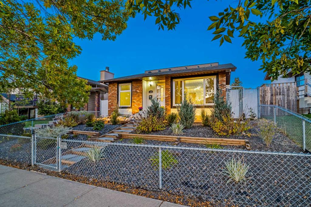 Picture of 128 Bermuda Drive NW, Calgary Real Estate Listing