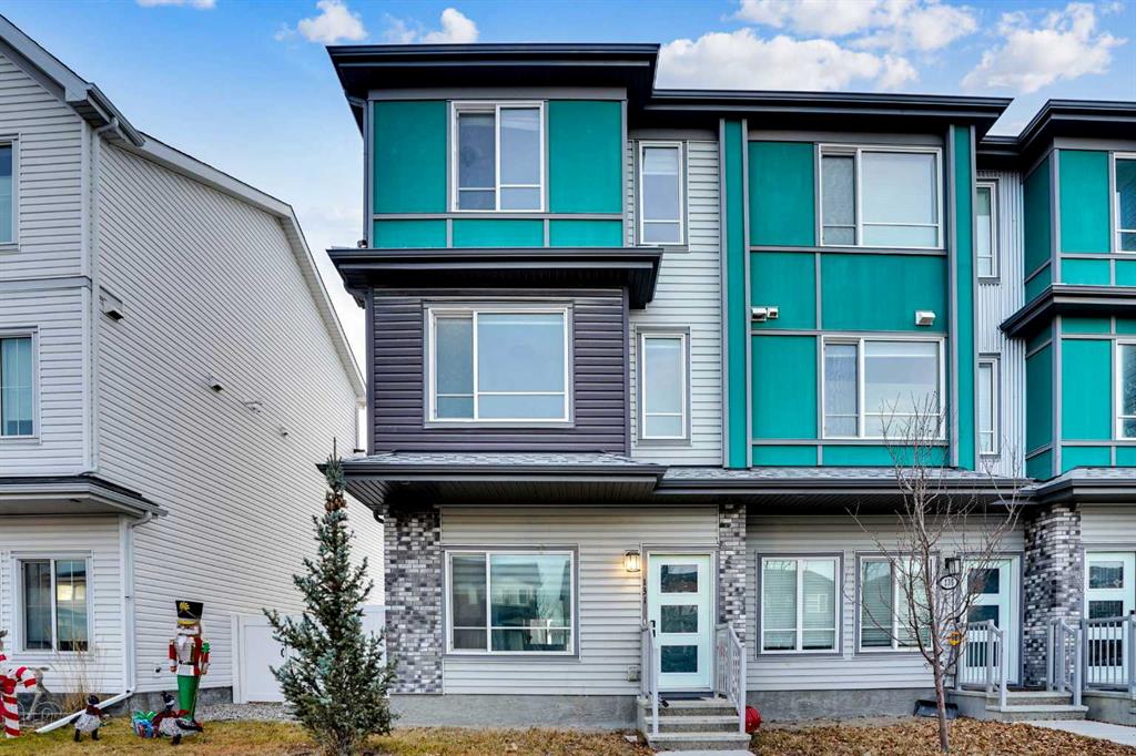 Picture of 131 LUCAS Boulevard , Calgary Real Estate Listing