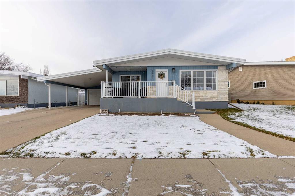 Picture of 2220 Mayor Magrath Drive S, Lethbridge Real Estate Listing