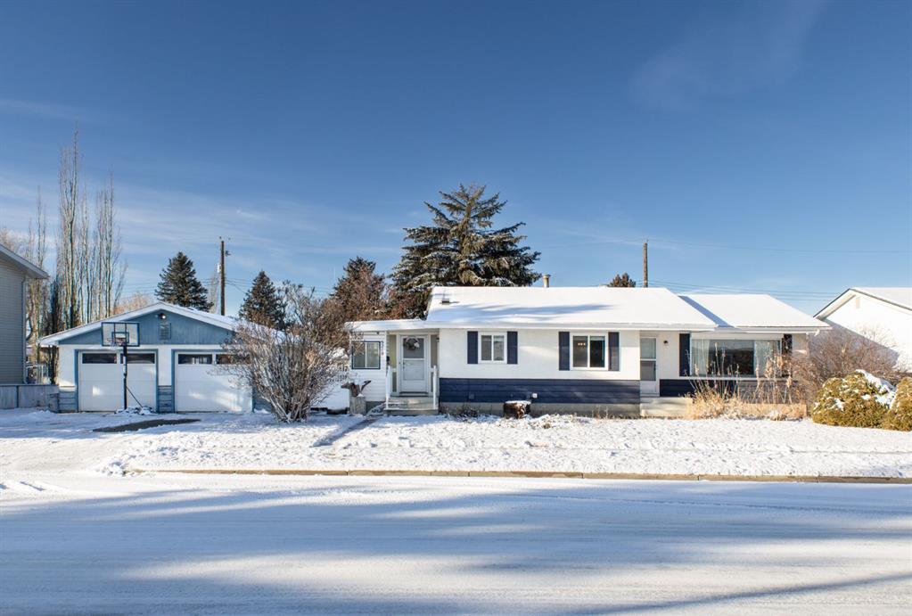 Picture of 5218 Lawton Avenue , Blackfalds Real Estate Listing
