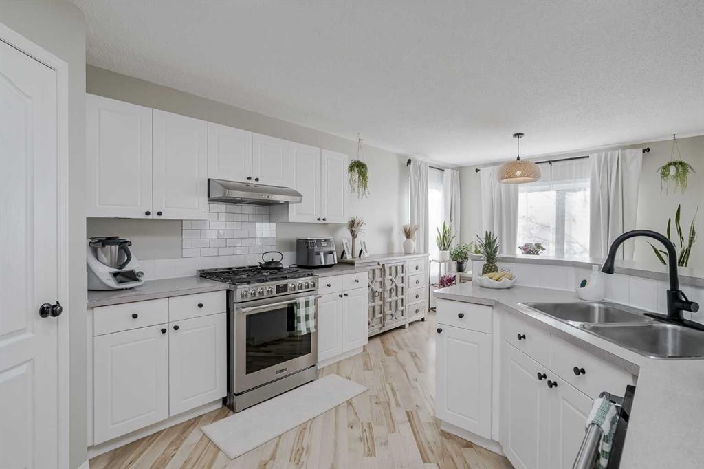 Picture of 67 Silver Springs Way NW, Airdrie Real Estate Listing