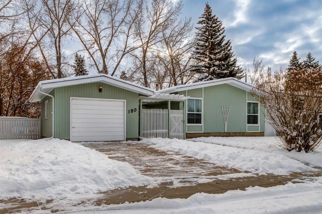 Picture of 180 Maple Court Crescent SE, Calgary Real Estate Listing