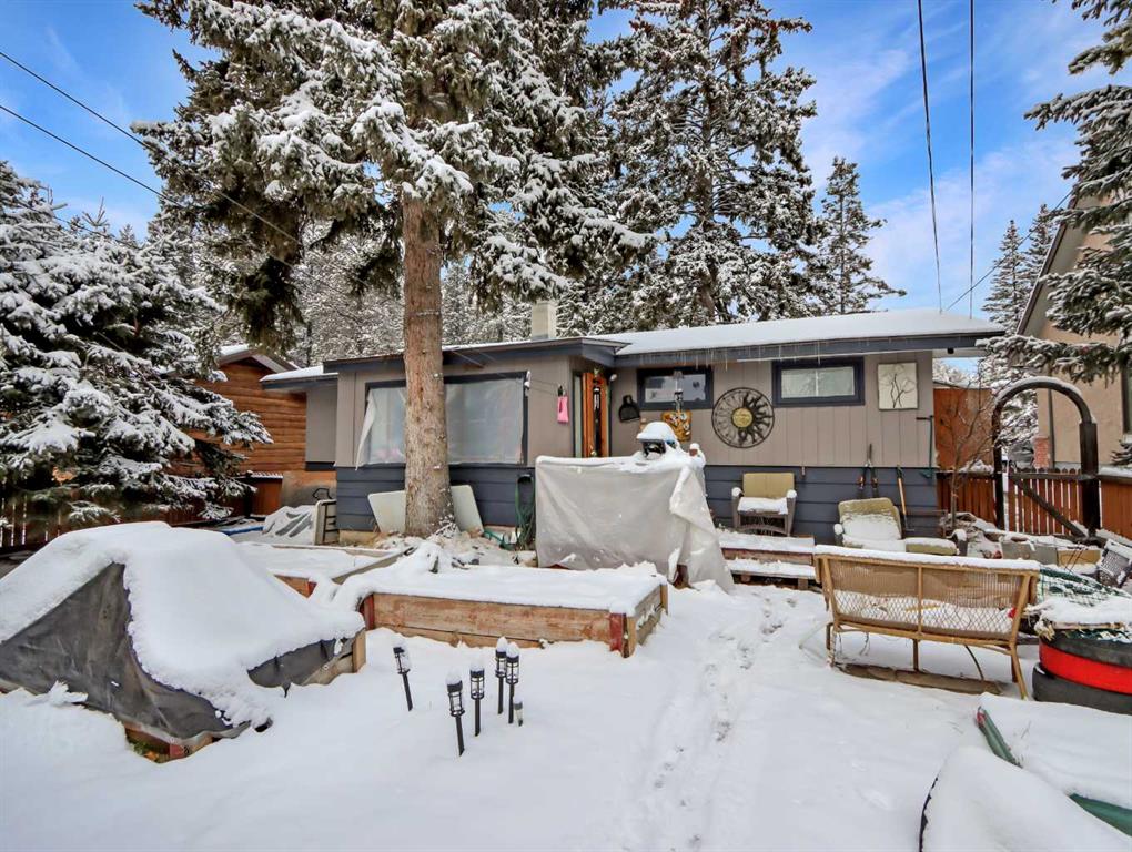 Picture of 813 13th Street , Canmore Real Estate Listing