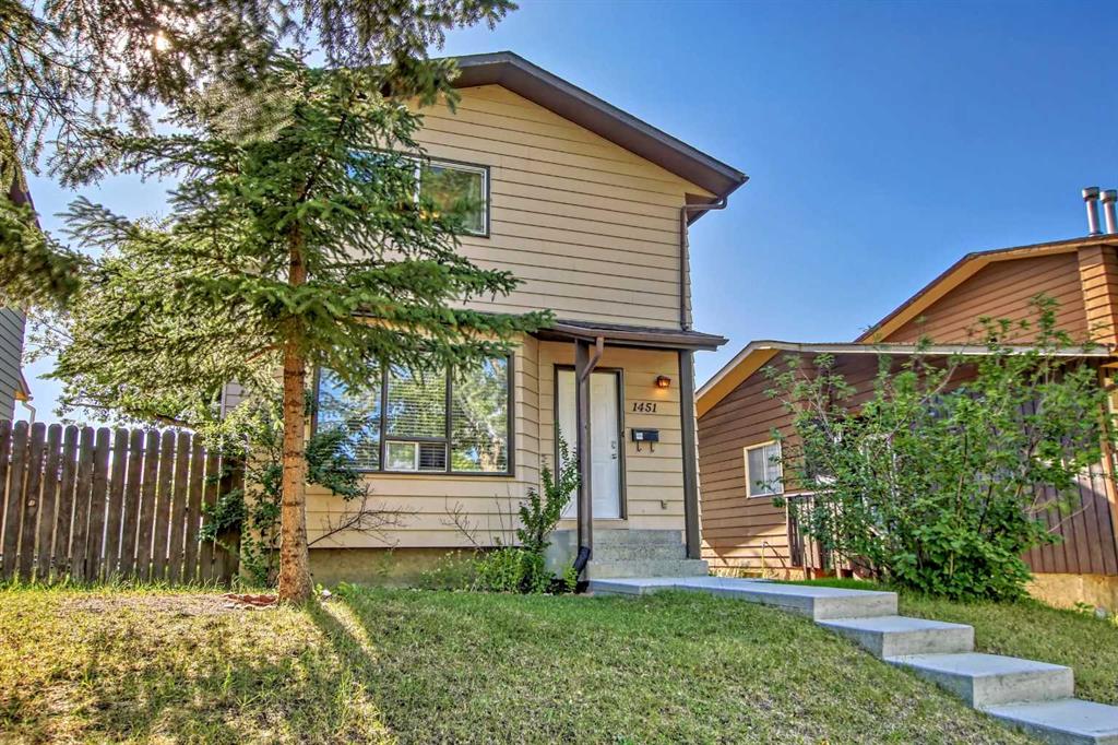 Picture of 1451 Berkley Drive NW, Calgary Real Estate Listing