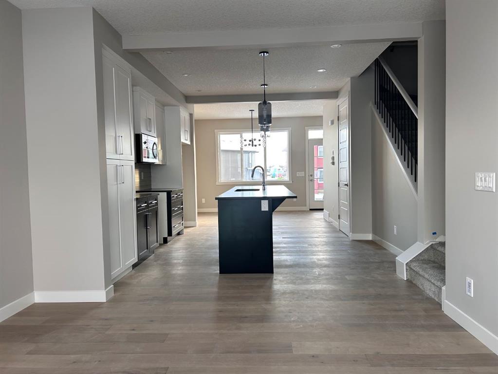 Picture of 33 Sora Gate SE, Calgary Real Estate Listing