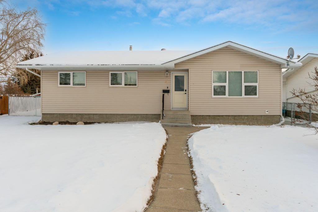 Picture of 21 Pearson Place , Carstairs Real Estate Listing