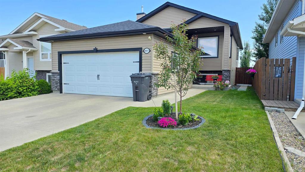 Picture of 4817 7 Street , Coalhurst Real Estate Listing