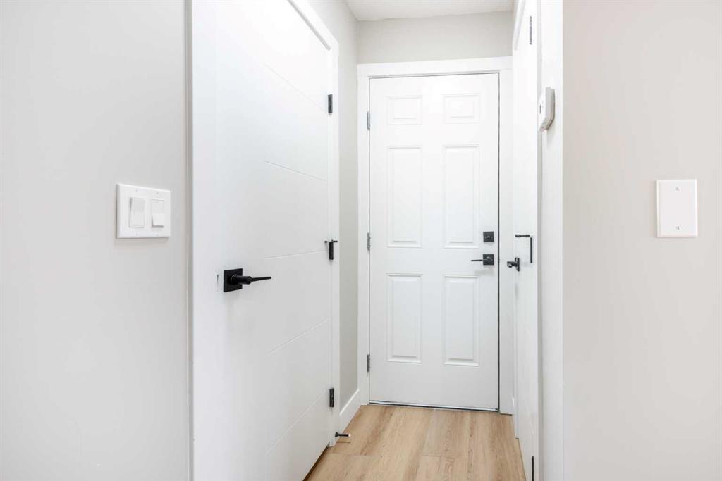 Picture of 7616 27 Street SE, Calgary Real Estate Listing