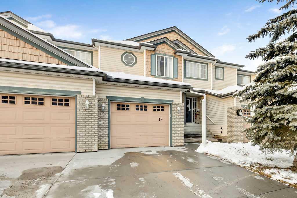 Picture of 19 Citadel Estates Manor NW, Calgary Real Estate Listing