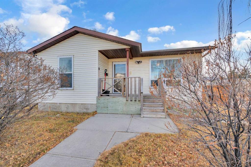 Picture of 120 Castlebrook Rise NE, Calgary Real Estate Listing