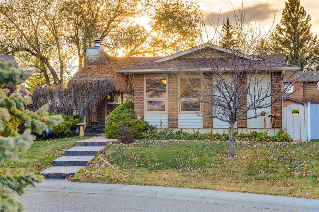 Picture of 21 Midridge Green SE, Calgary Real Estate Listing