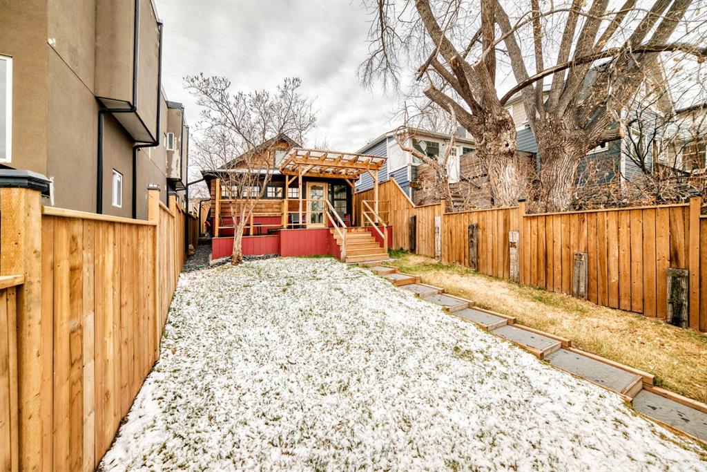 Picture of 3835 Parkhill Street SW, Calgary Real Estate Listing