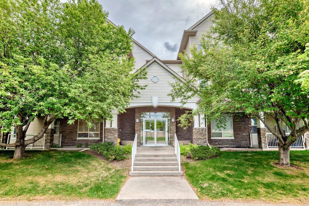 Picture of 209, 1000 Applevillage Court SE, Calgary Real Estate Listing