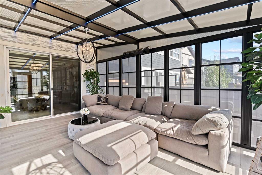 Picture of 49 Legacy Glen Circle SE, Calgary Real Estate Listing