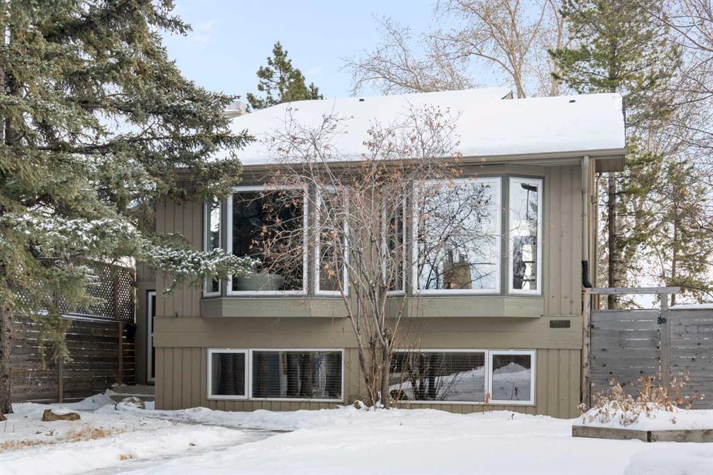 Picture of 211 Coach Side Road SW, Calgary Real Estate Listing