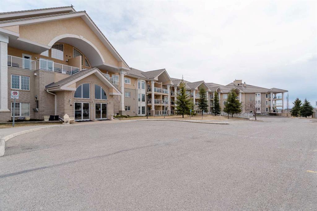 Picture of 211, 728 Country Hills Road NW, Calgary Real Estate Listing
