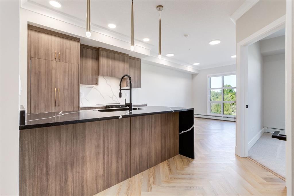 Picture of 2113, 4270 Norford Avenue NW, Calgary Real Estate Listing