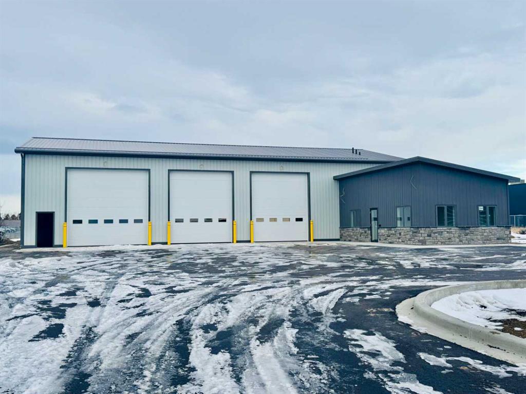 Picture of 1212 30 Street N, Lethbridge Real Estate Listing