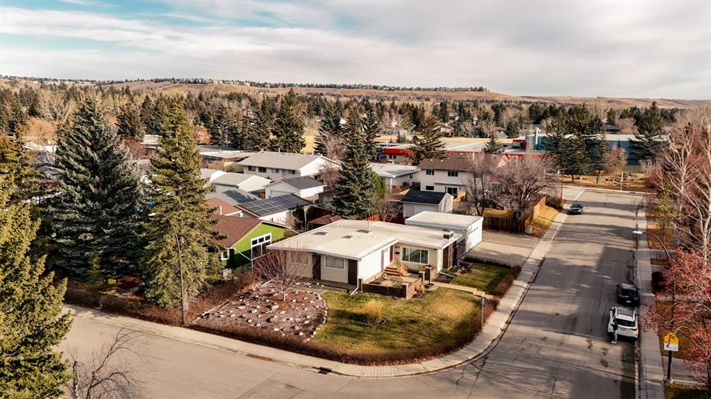 Picture of 5602 Dalcastle Hill NW, Calgary Real Estate Listing