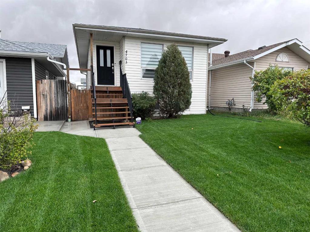 Picture of 4703 44 Street , Sylvan Lake Real Estate Listing
