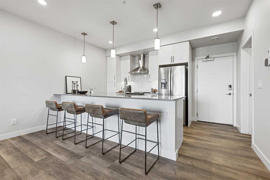 Picture of 305, 255 Les Jardins Park SE, Calgary Real Estate Listing