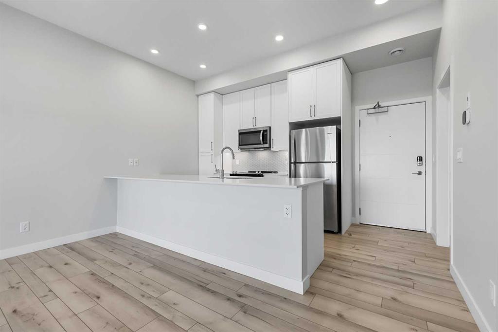 Picture of 408, 255 Les Jardins Park SE, Calgary Real Estate Listing