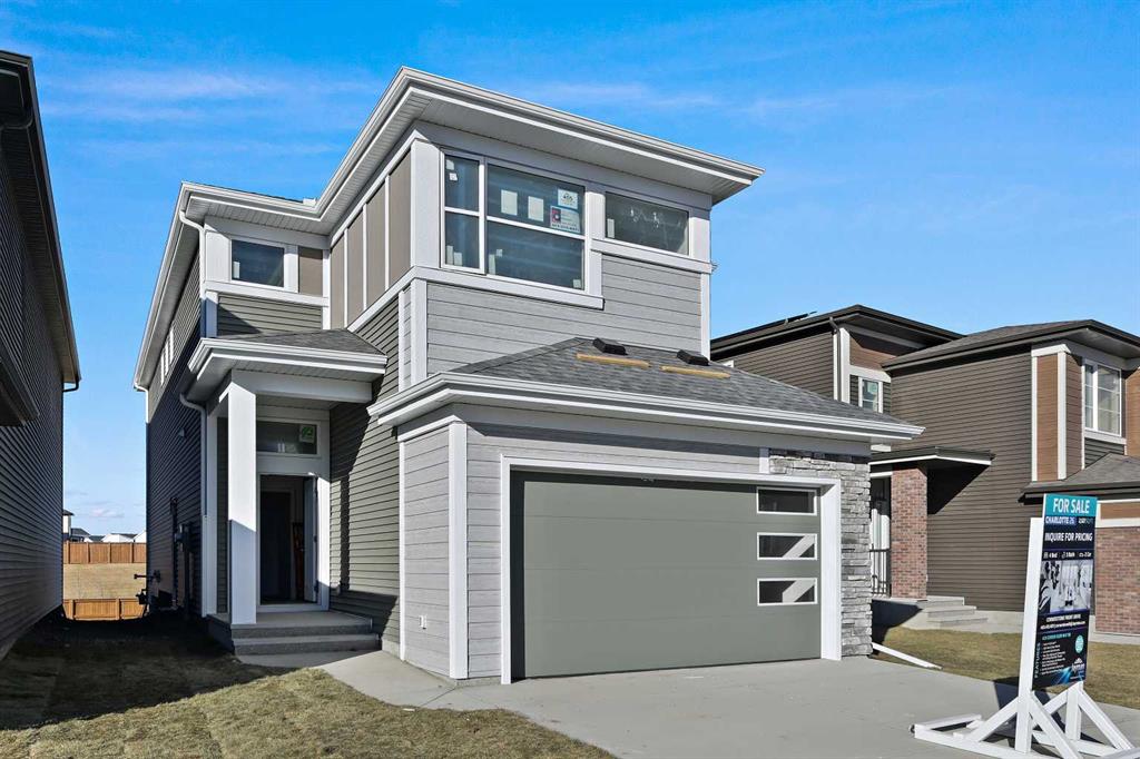 Picture of 405 Corner Glen Way NE, Calgary Real Estate Listing