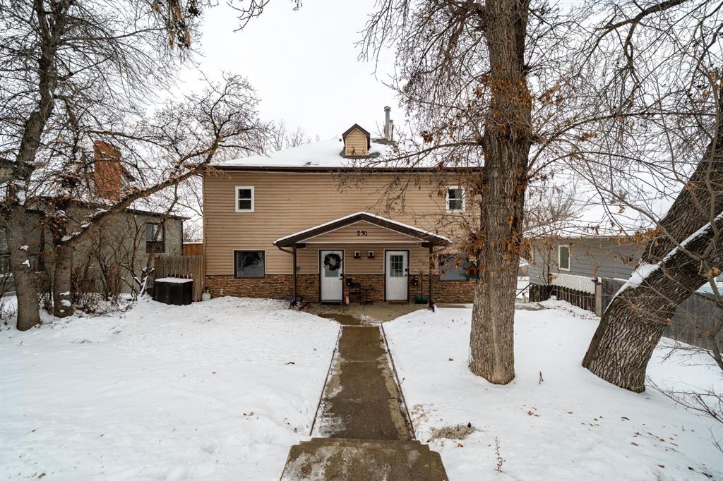 Picture of 230 3 Street SE, Medicine Hat Real Estate Listing