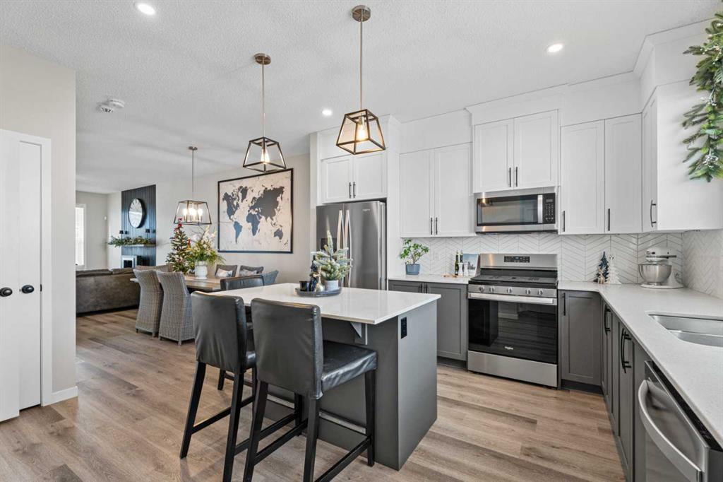 Picture of 136 Dawson Drive , Chestermere Real Estate Listing