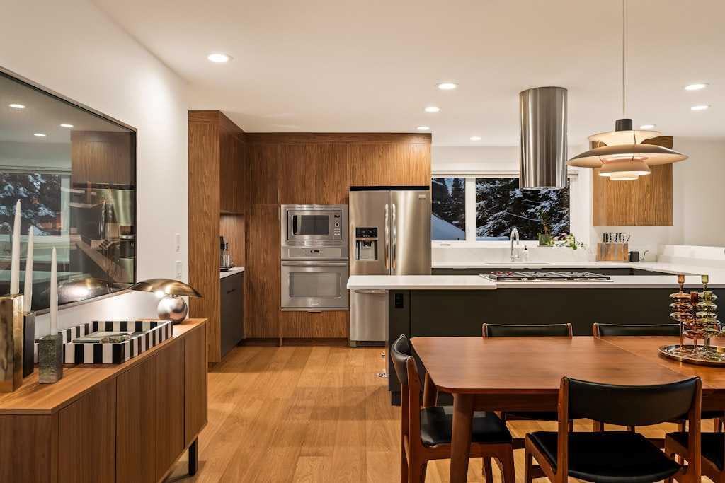 Picture of 4, 2200 Varsity Estates Drive NW, Calgary Real Estate Listing