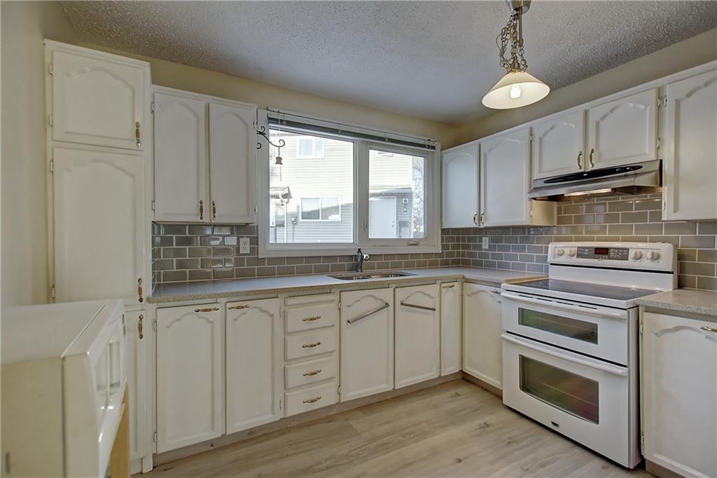 Picture of 9, 1111 Canterbury Drive SW, Calgary Real Estate Listing