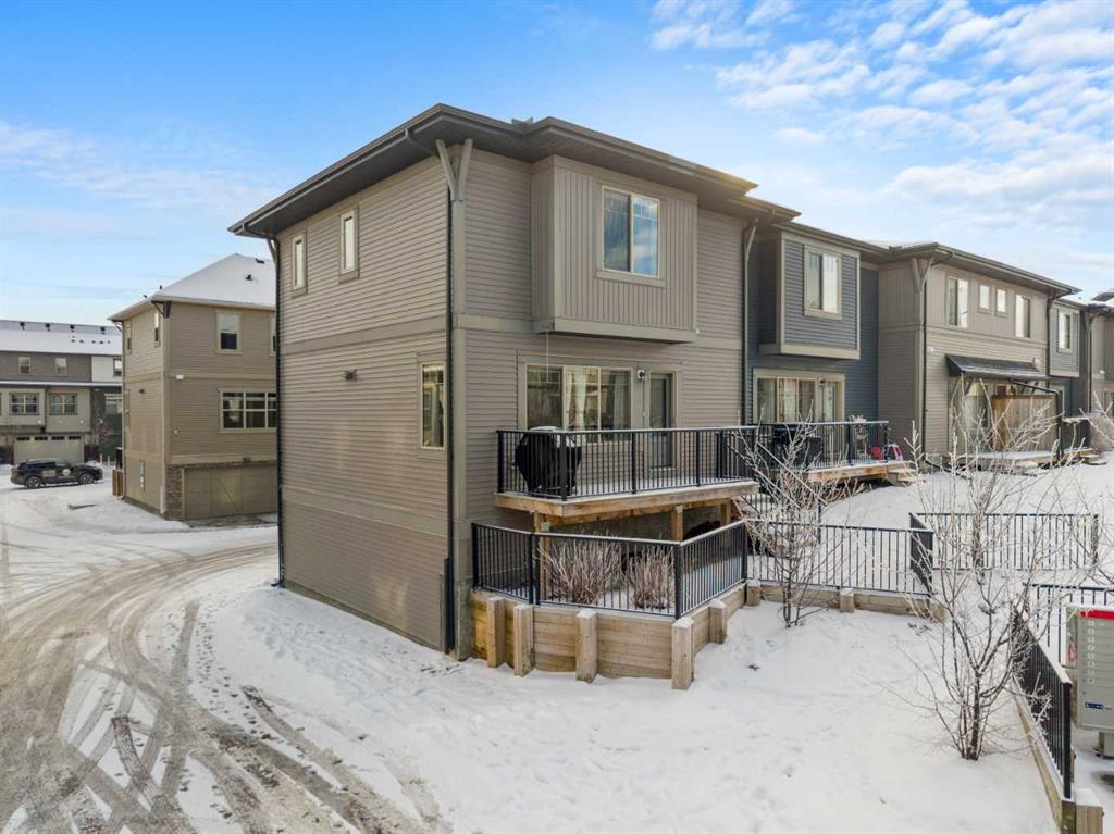 Picture of 1006, 32 Horseshoe Crescent , Cochrane Real Estate Listing