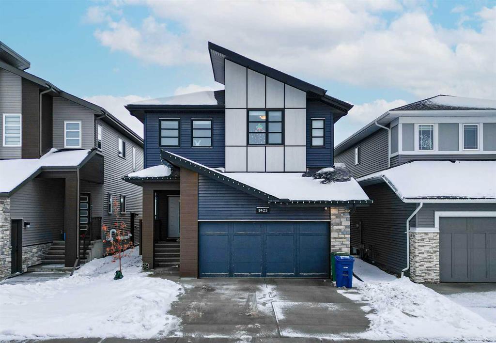 Picture of 1425 Chinook Gate Glen SW, Airdrie Real Estate Listing