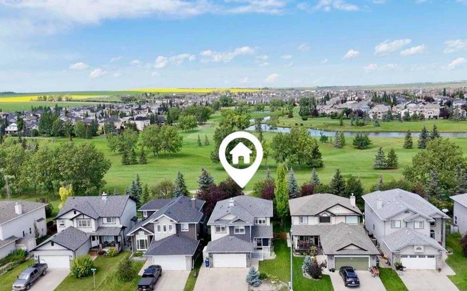 Picture of 276 Fairways Bay NW, Airdrie Real Estate Listing