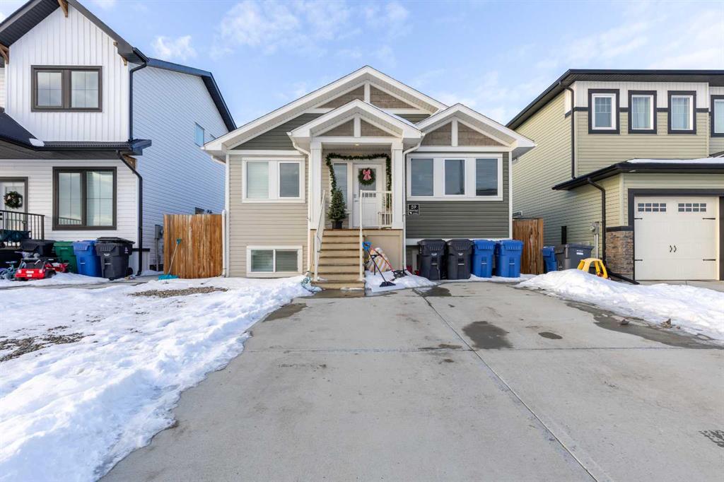 Picture of 59 Kensington Road W, Lethbridge Real Estate Listing