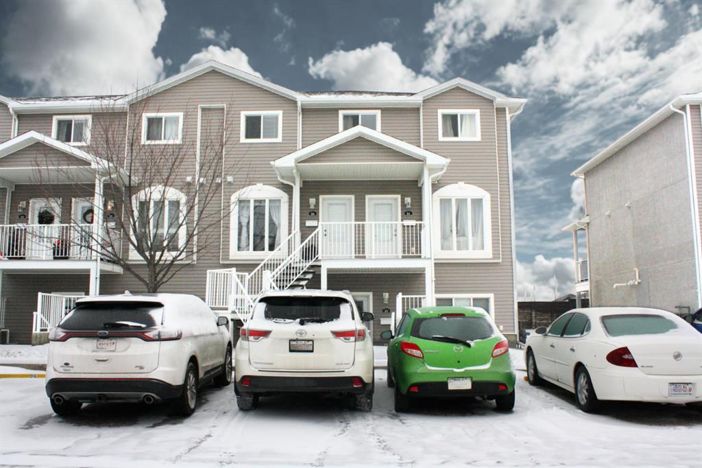 Picture of 29 Somerset Lane SE, Medicine Hat Real Estate Listing
