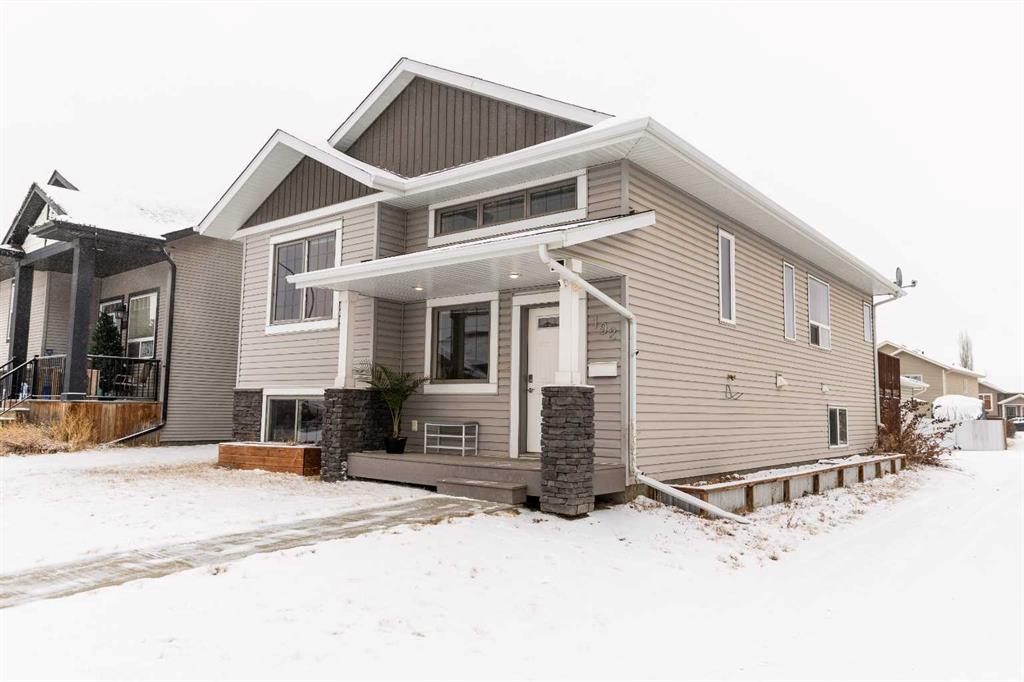 Picture of 192 Cedar Square , Blackfalds Real Estate Listing