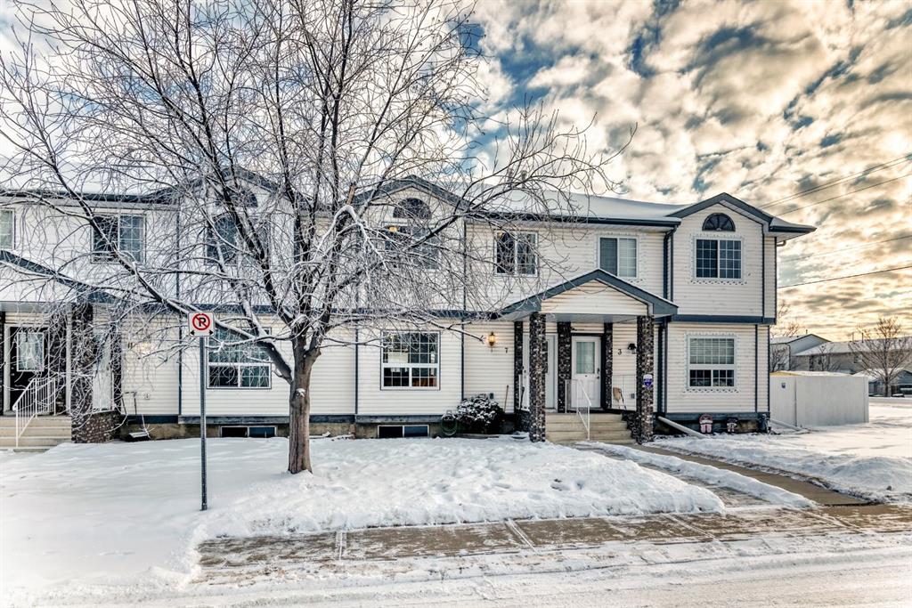 Picture of 7 Maplewood Drive , Strathmore Real Estate Listing