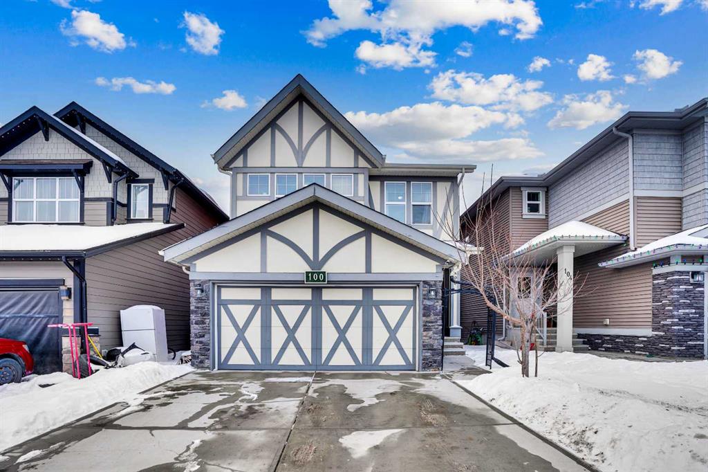 Picture of 100 Kingsbury Close SE, Airdrie Real Estate Listing