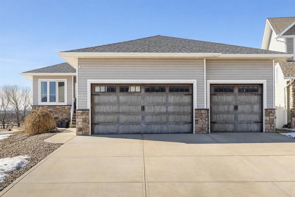 Picture of 107 Morris Court , Blackfalds Real Estate Listing