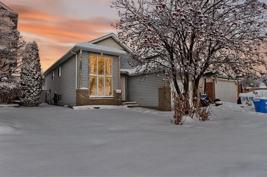 Picture of 43 Somercrest Circle SW, Calgary Real Estate Listing